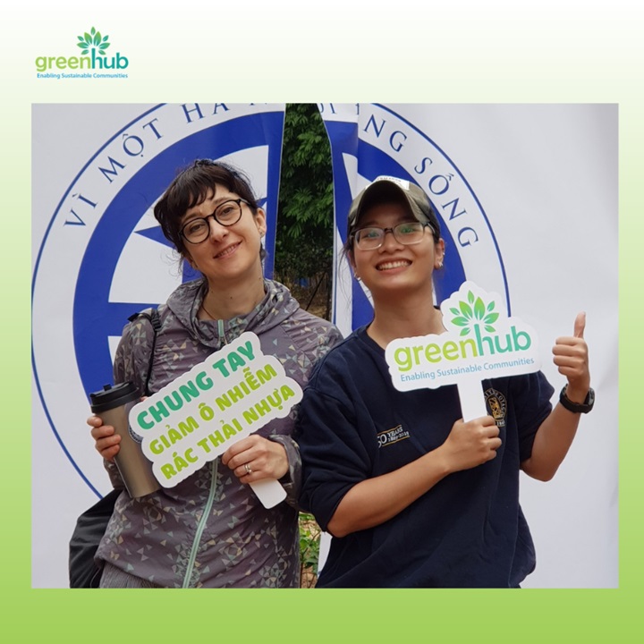 Hoạt động trồng cây ở Bờ vở sông Hồng