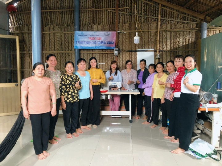 Lễ trao tặng máy may cho Tổ May Xanh Cần Giờ