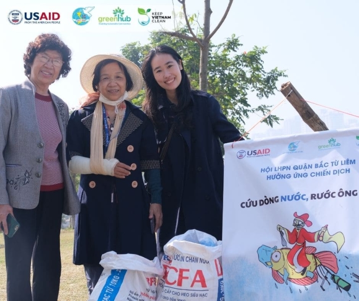 North Tu Liem District Women's Union organizes a campaign to reduce plastic pollution - RELEASE FISH WITHOUT NILON BAGS