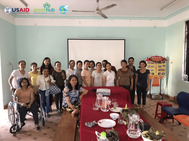 Tập huấn xây dựng mô hình tái chế rác thải nhựa, tạo sinh kế cho người yếu thế