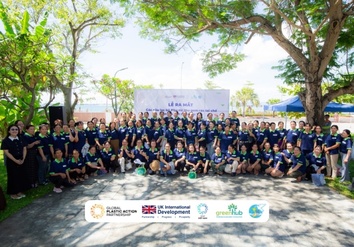 Enhancing the Capacity and Collaboration of Informal Women Waste Collectors in Phu Yen